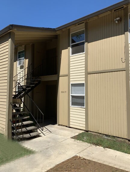 Primary Photo - 3887 NE 152nd Ave