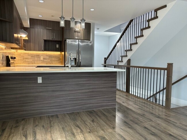 Building Photo - 500 Fleming Rd