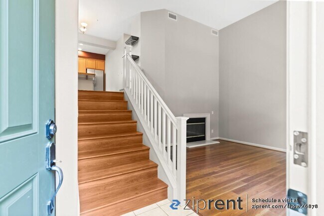 Foto del edificio - 875 Georgetown Pl