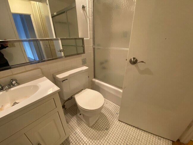 Foto del edificio - 516 W Melrose St