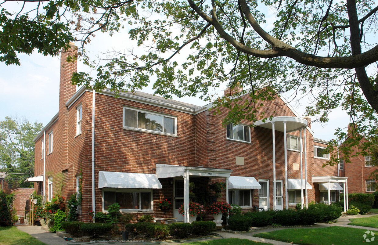 Primary Photo - 1639-1645 Westwood Ave