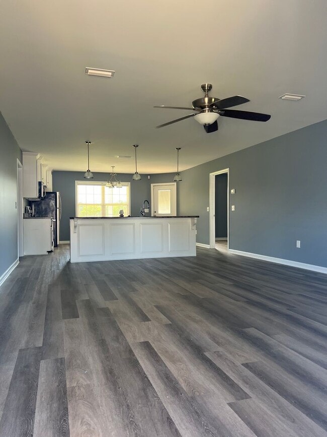 Building Photo - 28 Co Rd 276