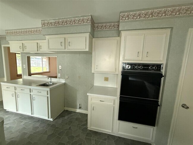Foto del edificio - 7610 Burning Hills Dr