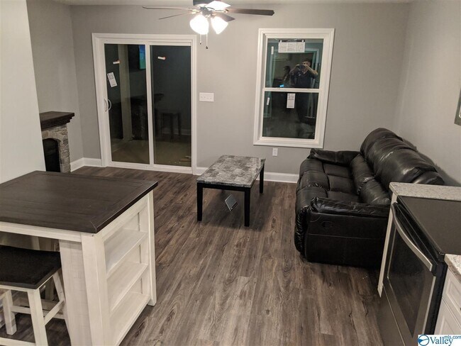 Foto del edificio - 5513 Bay Village Dr
