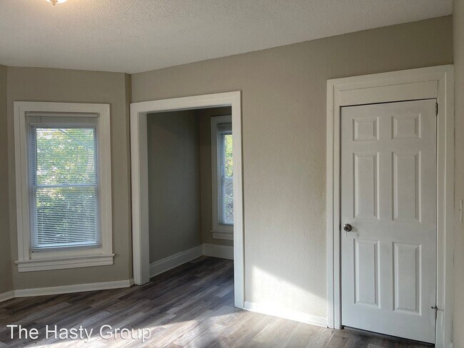 Building Photo - 5 br, 1.5 bath House - 2638 Chestnut Ave