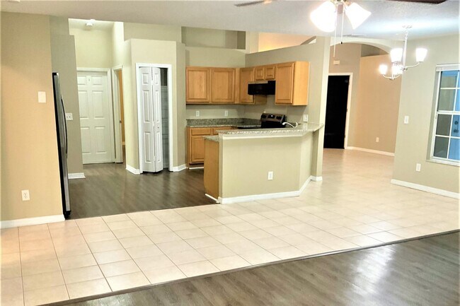 Foto del edificio - 355 Thousand Oaks Blvd