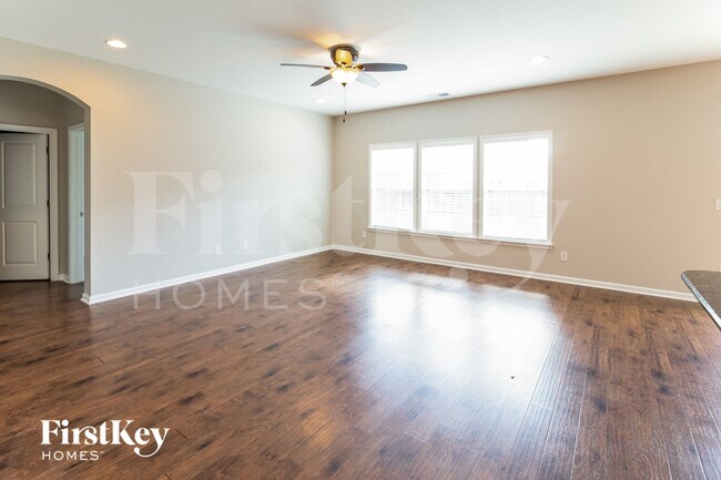 Building Photo - 423 Mountain Laurel Cir