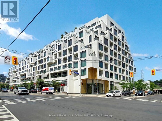 Building Photo - 280-P280 Howland Ave