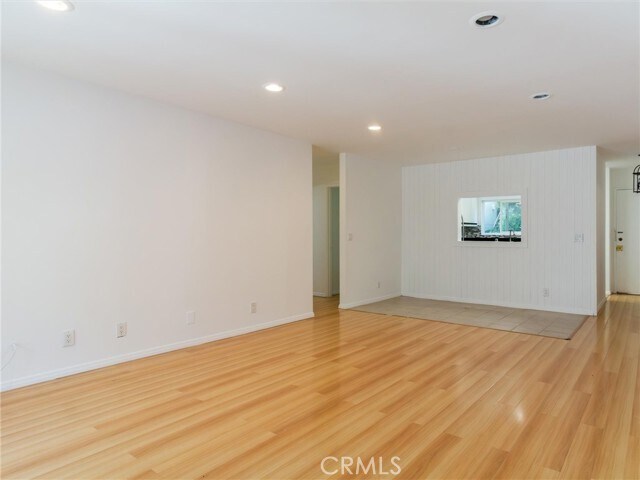 Foto del edificio - 4832 Hollow Corner Rd