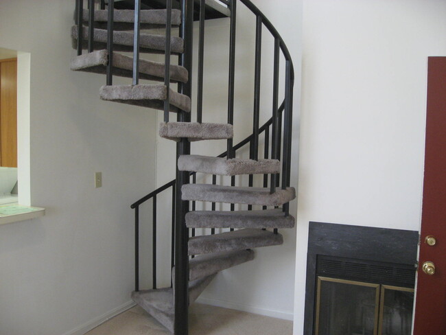 Foto del edificio - 15708 Easthaven Ct