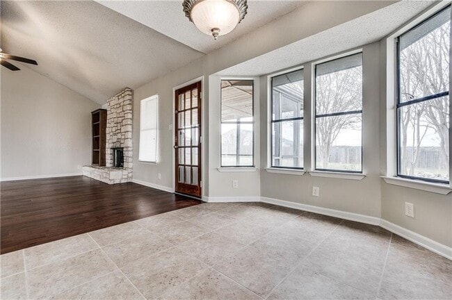Building Photo - 1803 Yaupon Trail