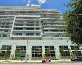 Building Photo - 1600 SW 1st Ave