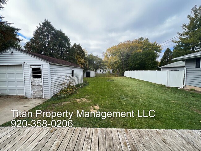 Building Photo - 180 Vincent St