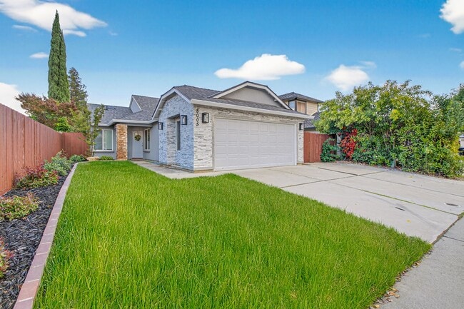 Building Photo - Bright & Spacious 3 Bed, 2 Bath Home – Must See!