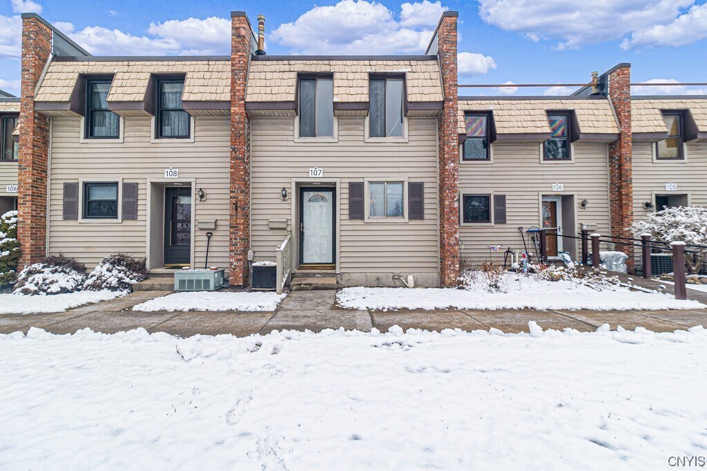 107 Chestnut Hls, New Hartford, NY 13413 Townhome Rentals in New