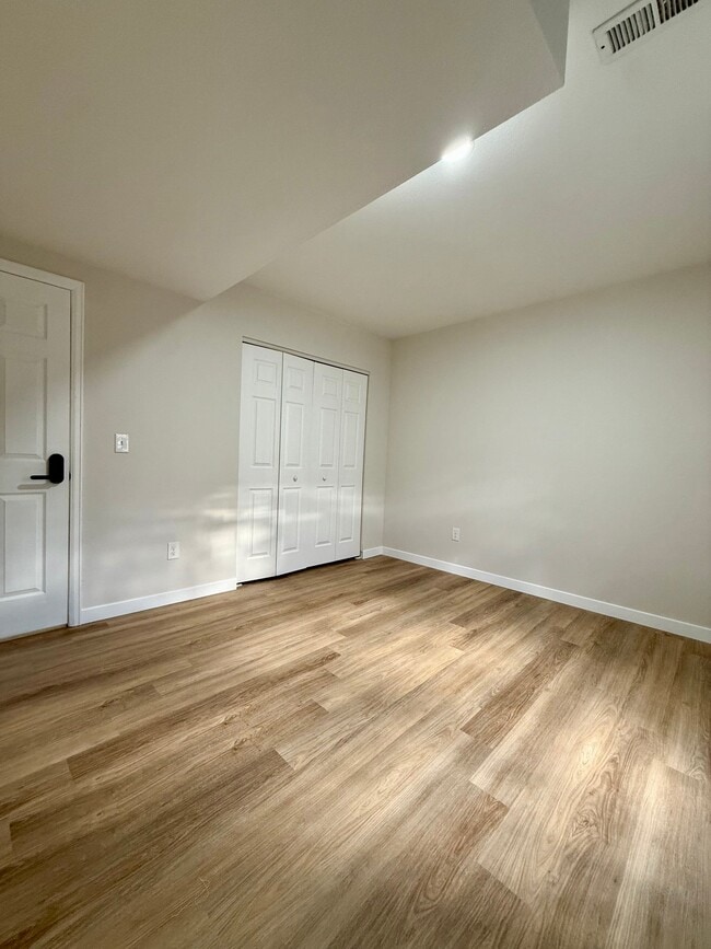 Building Photo - 411 Ruby Dr