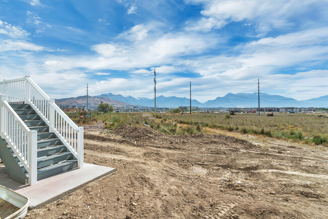 Building Photo - 2050 N 3830 W