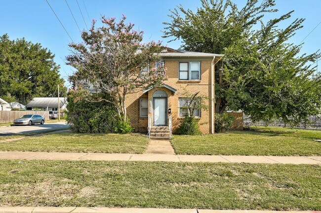 Building Photo - 1123 NW 30th St