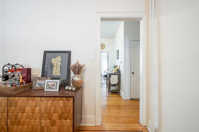 Foto del edificio - 841 Bloomfield St