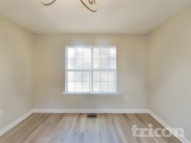 Foto del edificio - 63 Twin Oaks Trail