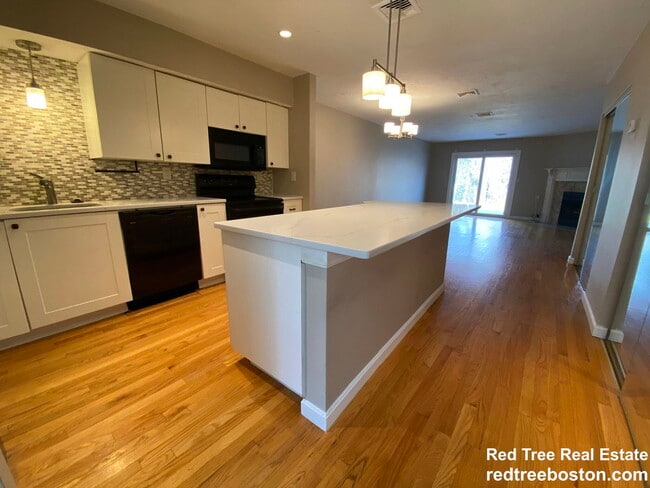 Photo - 1400 Lagrange St Apartment