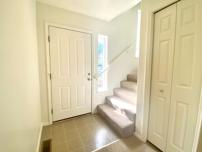 Building Photo - 3056 Lazy River Dr