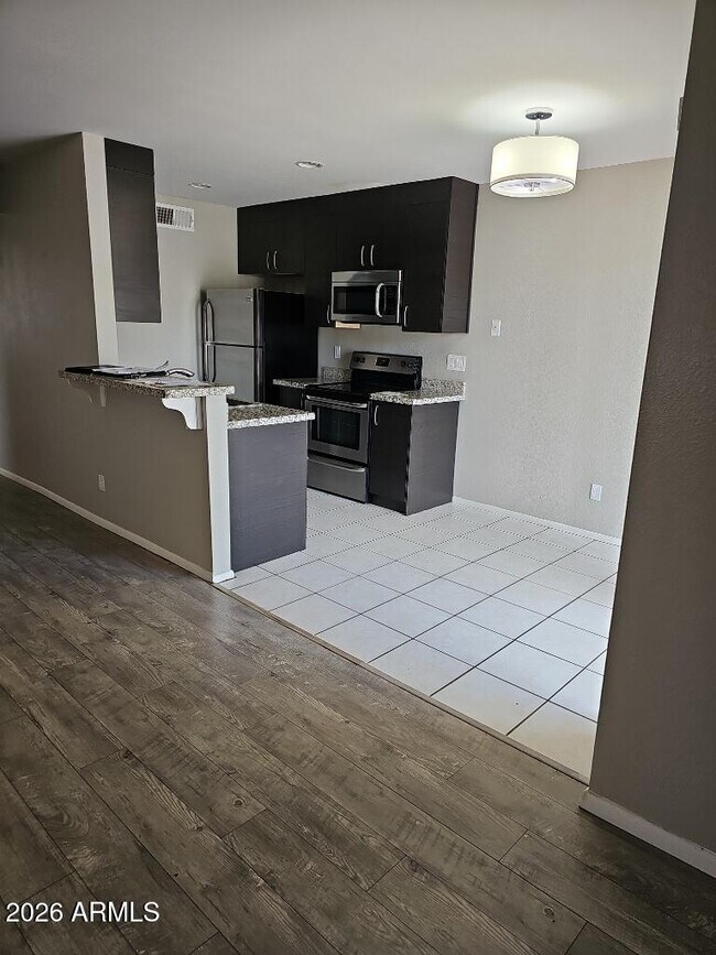 Foto del edificio - 13423 North 8th St