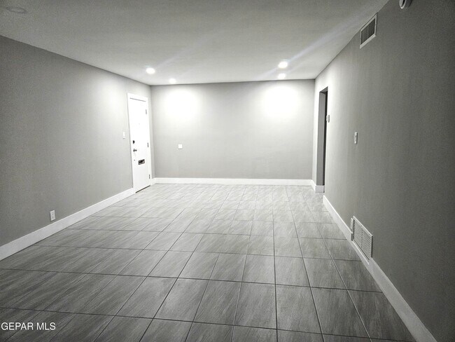 Foto del edificio - 252 Shadow Mountain Dr