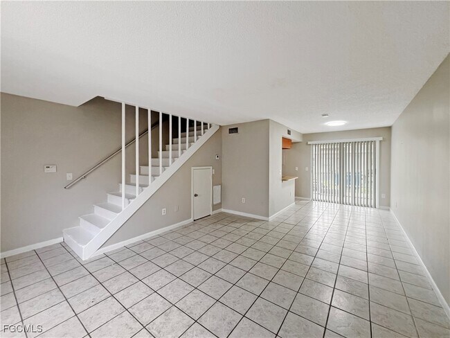 Foto del edificio - 6635 Warwick Cir