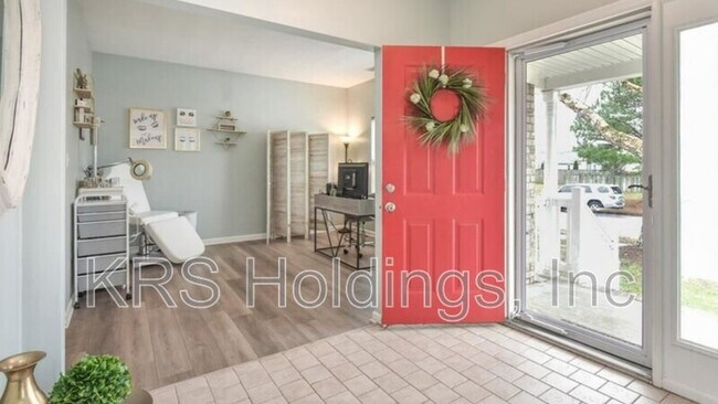Building Photo - 2 Shoal Ct