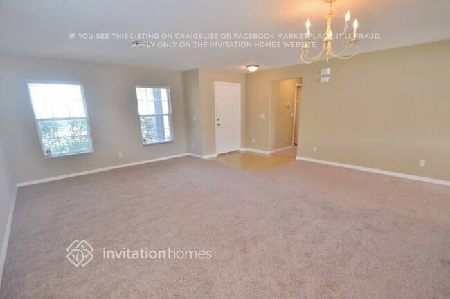 Building Photo - 1346 Karok St