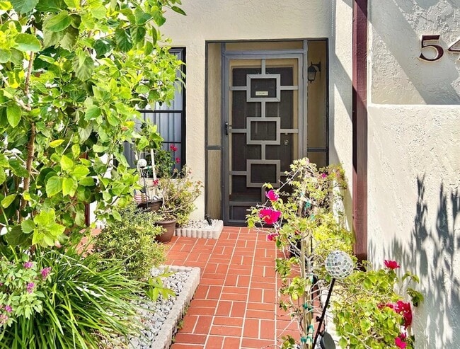 Building Photo - 10615 Ocean Palm Way