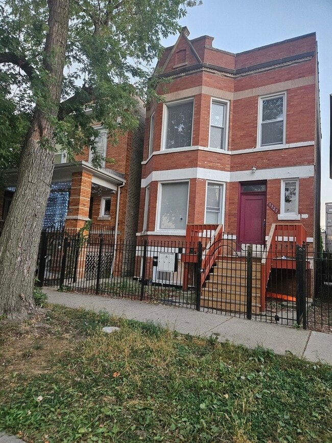 Foto del edificio - 3327 W Evergreen Ave