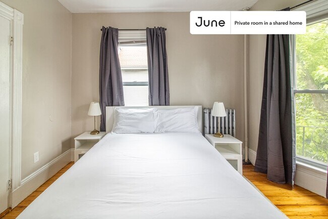 Foto del edificio - Room in Shared 4 bed/1 bath home