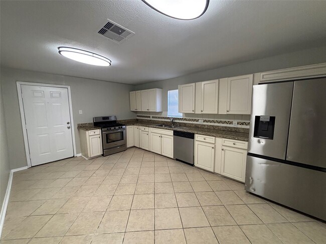 Building Photo - 2613 Avenue K