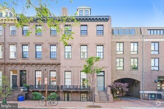 Building Photo - 258 S 3rd St