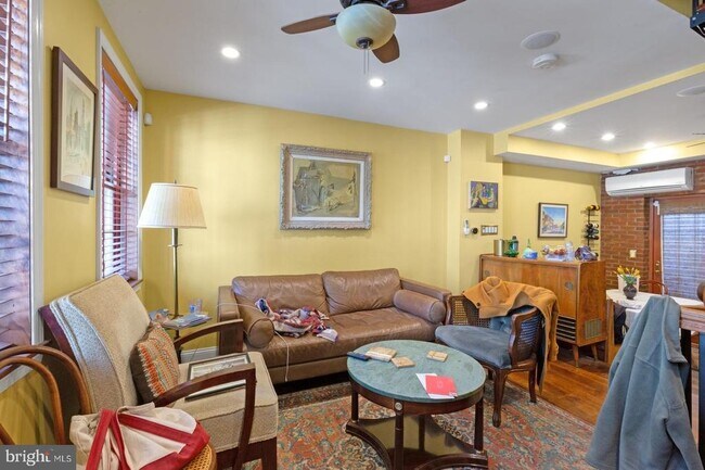 Foto del edificio - 928 Irving St