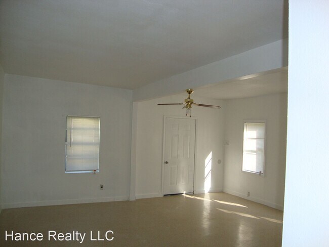 Building Photo - 3 br, 1 bath House - 334 E Gerald Ave