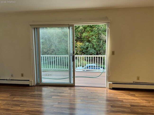 Building Photo - 17 Intervale Ave