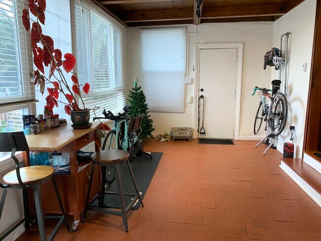 Ample room for workout space or office - 1031 Key Ave