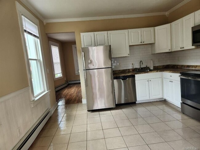 Building Photo - 368 Migeon Ave