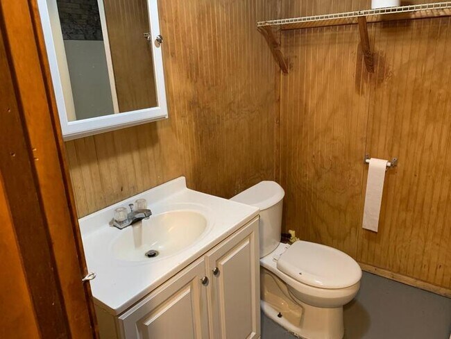 Building Photo - 7480 Frey Ct