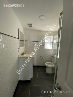 Building Photo - 122 S Carlton St