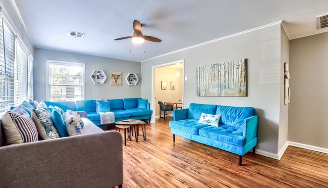 Building Photo - Beautifully Renovated Rose District Home