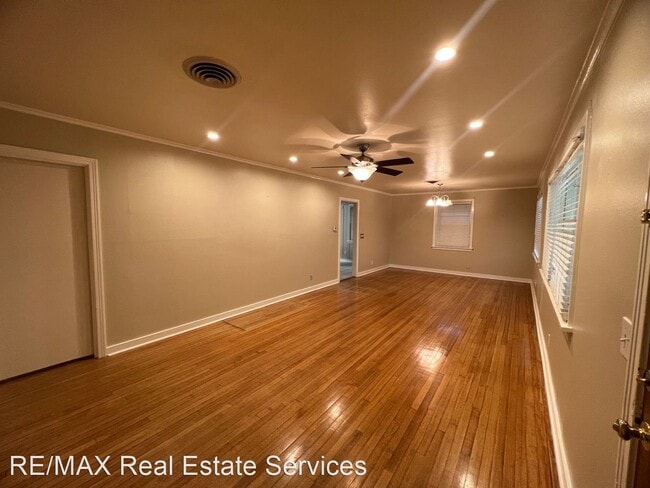 Building Photo - 3 br, 2 bath House - 207 Russell