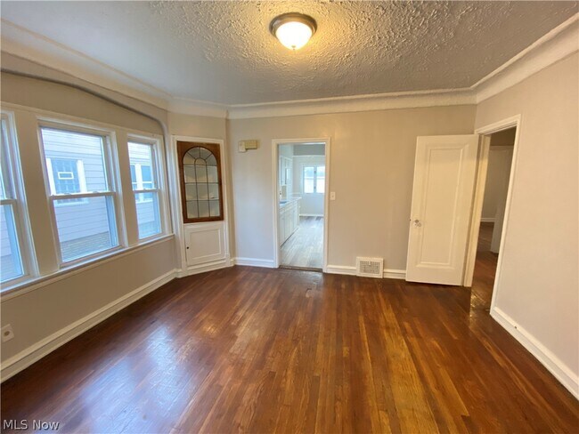 Foto del edificio - 1478 Sherbrook Rd