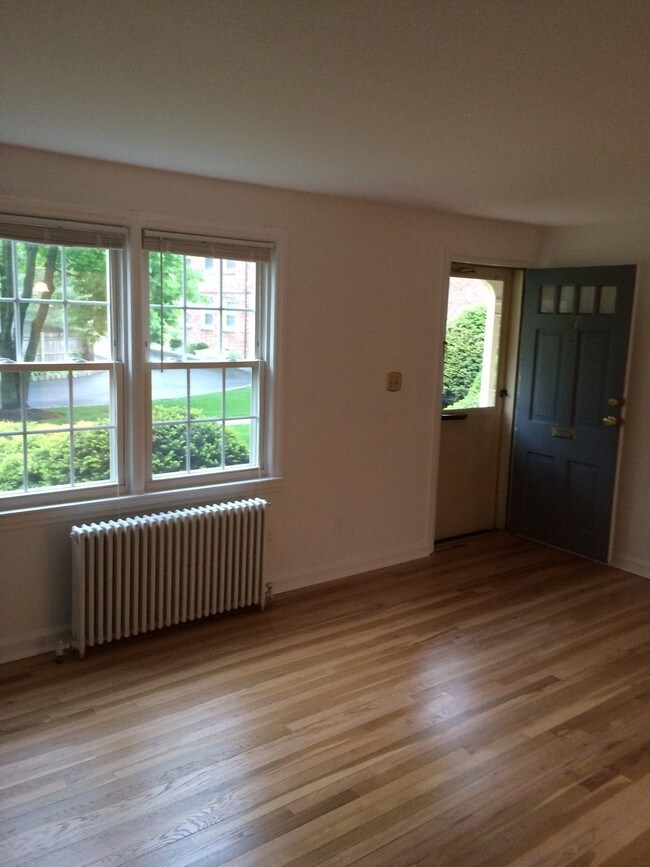 380 Main St Unit 27, Chatham Township, NJ 07928 Condo for Rent in