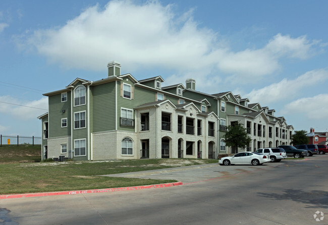 Building Photo - Bent Tree Townhomes