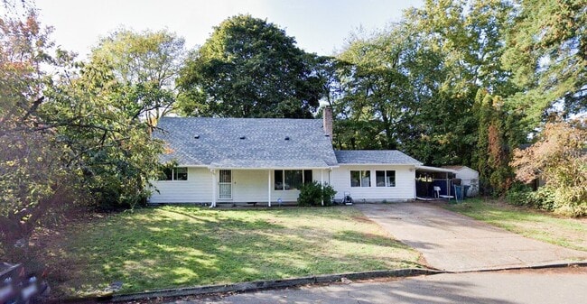 Building Photo - 806 NE 123rd Ave