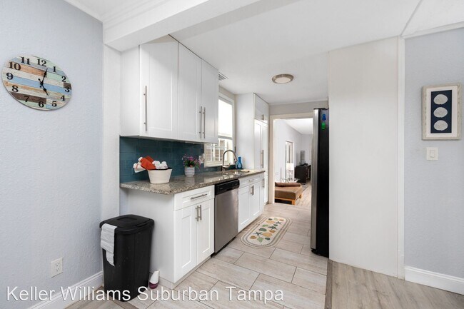 Building Photo - 3 br, 2 bath House - 2443 52nd Ave n